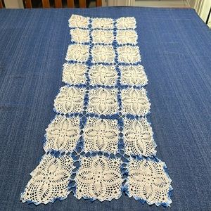 Vintage doily cream/light blue/dark blue edging. Measurements in photos.
